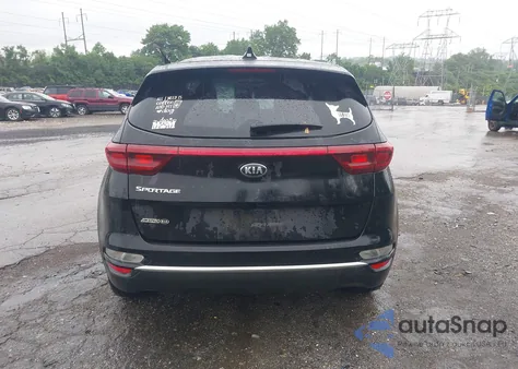 2022 Kia Sportage Lx z USA, uszkodzony, nr VIN KNDPMCAC3N7993473